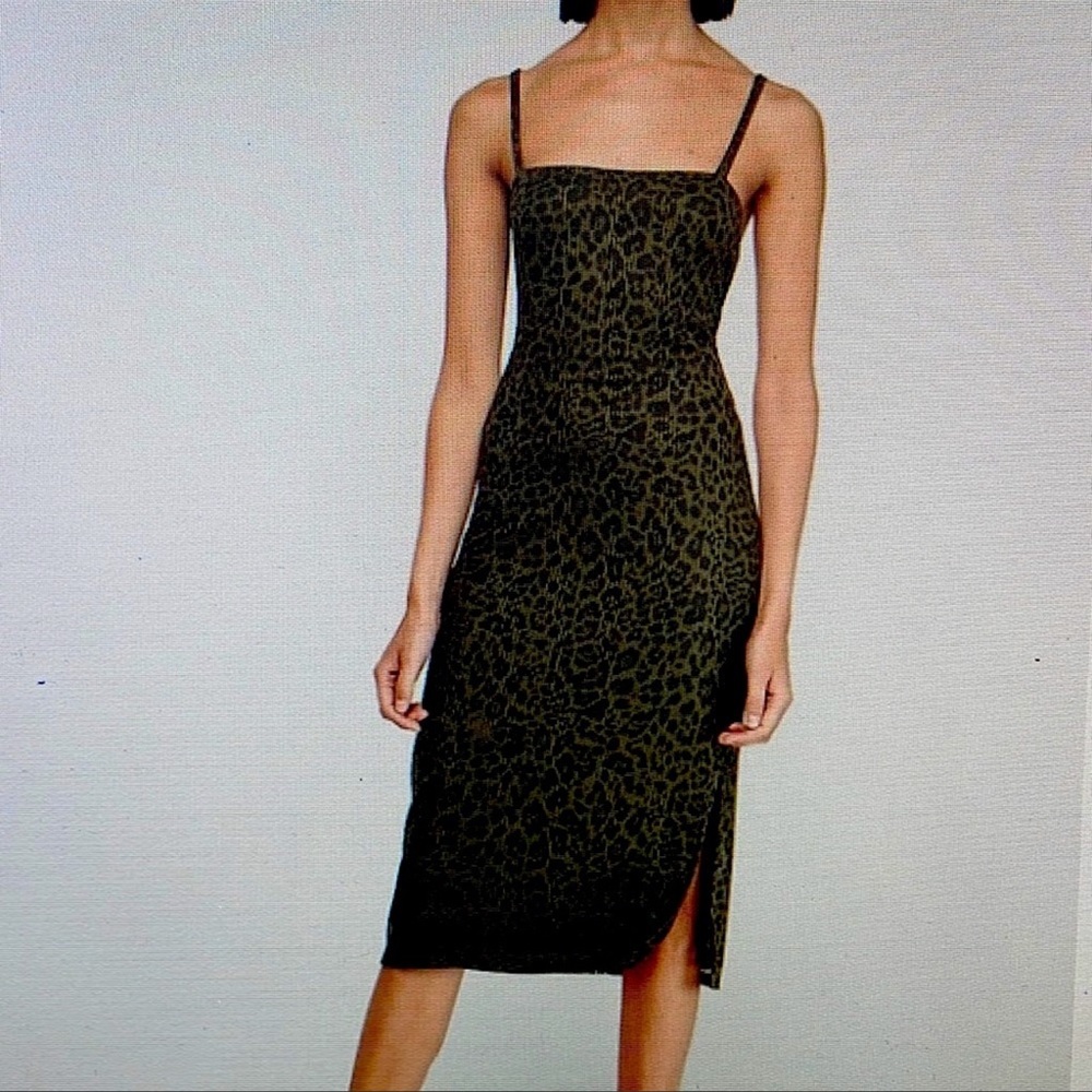 EXPRESS - NWOT WOMEN’S LEOPARD PRINT SQUARE NECK RIBBED MIDI DRESS - SIZE XS